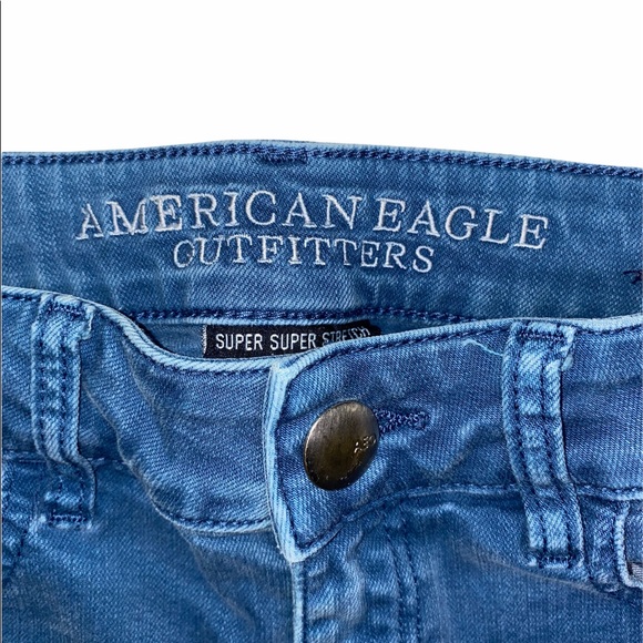 American Eagle Shorts - Picture 3 of 4